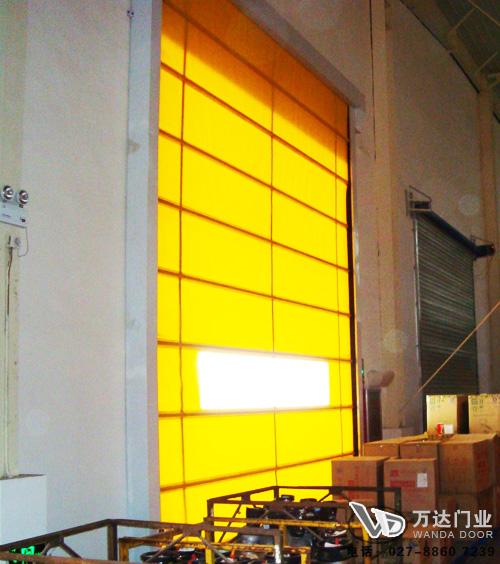 山海关工厂堆积门